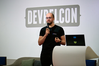 Mario Bodemann at DevRelCon Prague